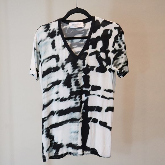 Prabal Gurung Tops - PRABAL GURUNG PRINTED V NECK TOP SZ SMALL